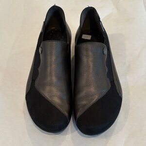 Mephisto Black Leather Women's Flats